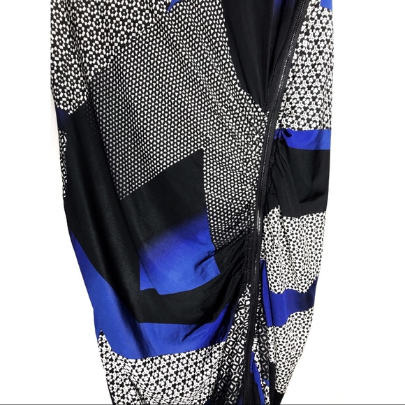 BCBGmaxazria Bodycon Dress || Blue Multi - Picture 5 of 6